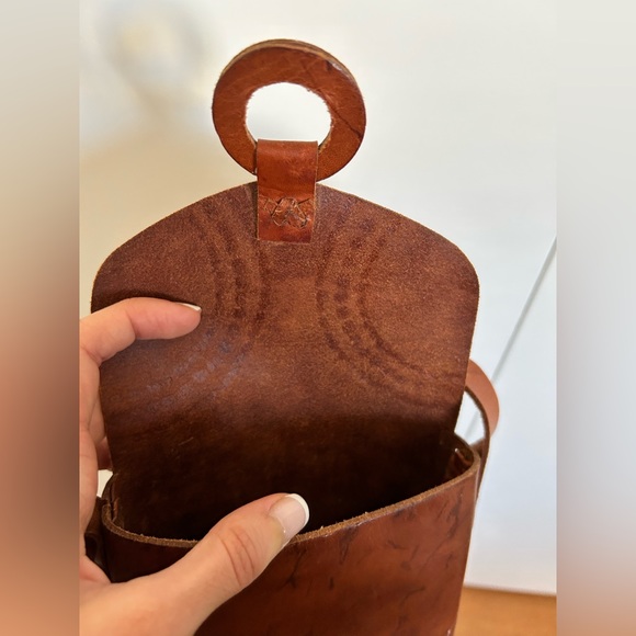 Artisan made Native American handmade purse. Cognac leather. Like new. - Picture 9 of 9
